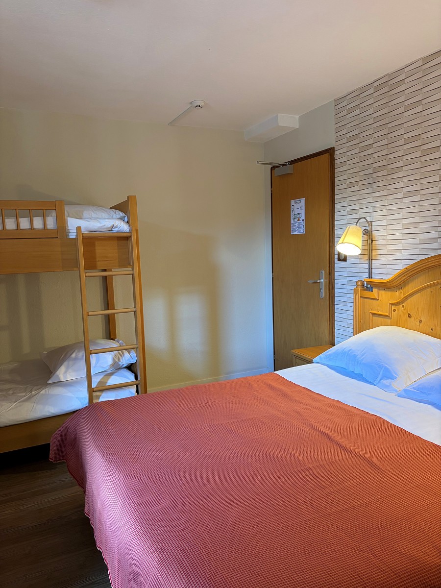 Chambre Familiale à l’Hôtel Au Cerf 